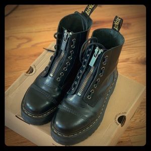 Sinclair Platform Dr Martens Size 8 US women